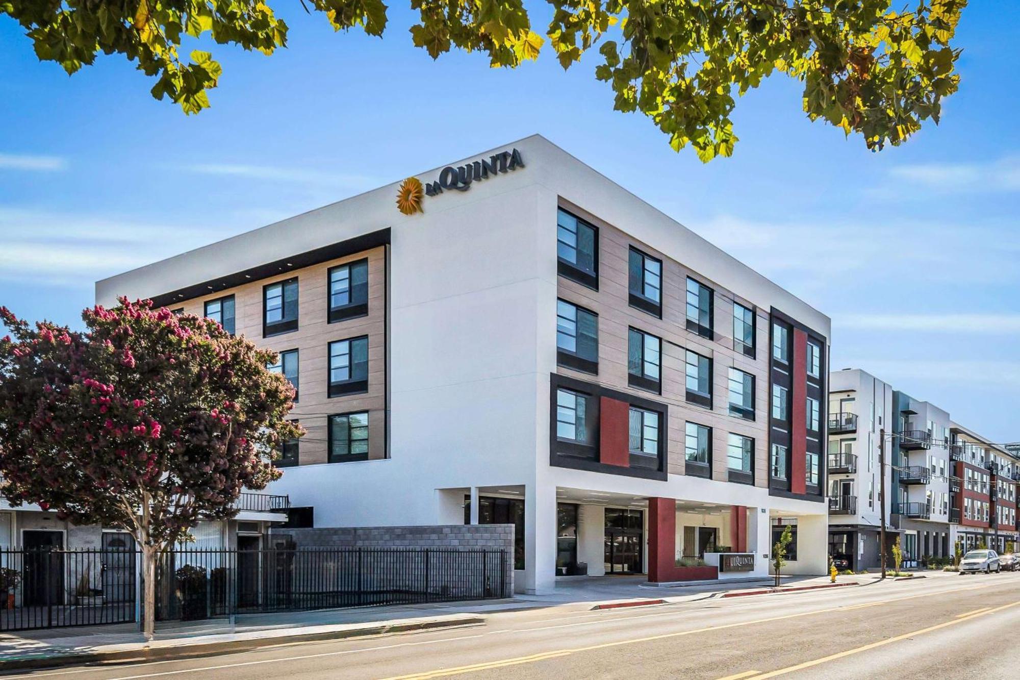 La Quinta Inn & Suites By Wyndham San Jose Airport-Downtown Exterior photo